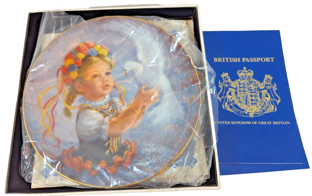 Vintage Doulton International Brenda Burke Children Plate “Monika” #1727 w/ COA